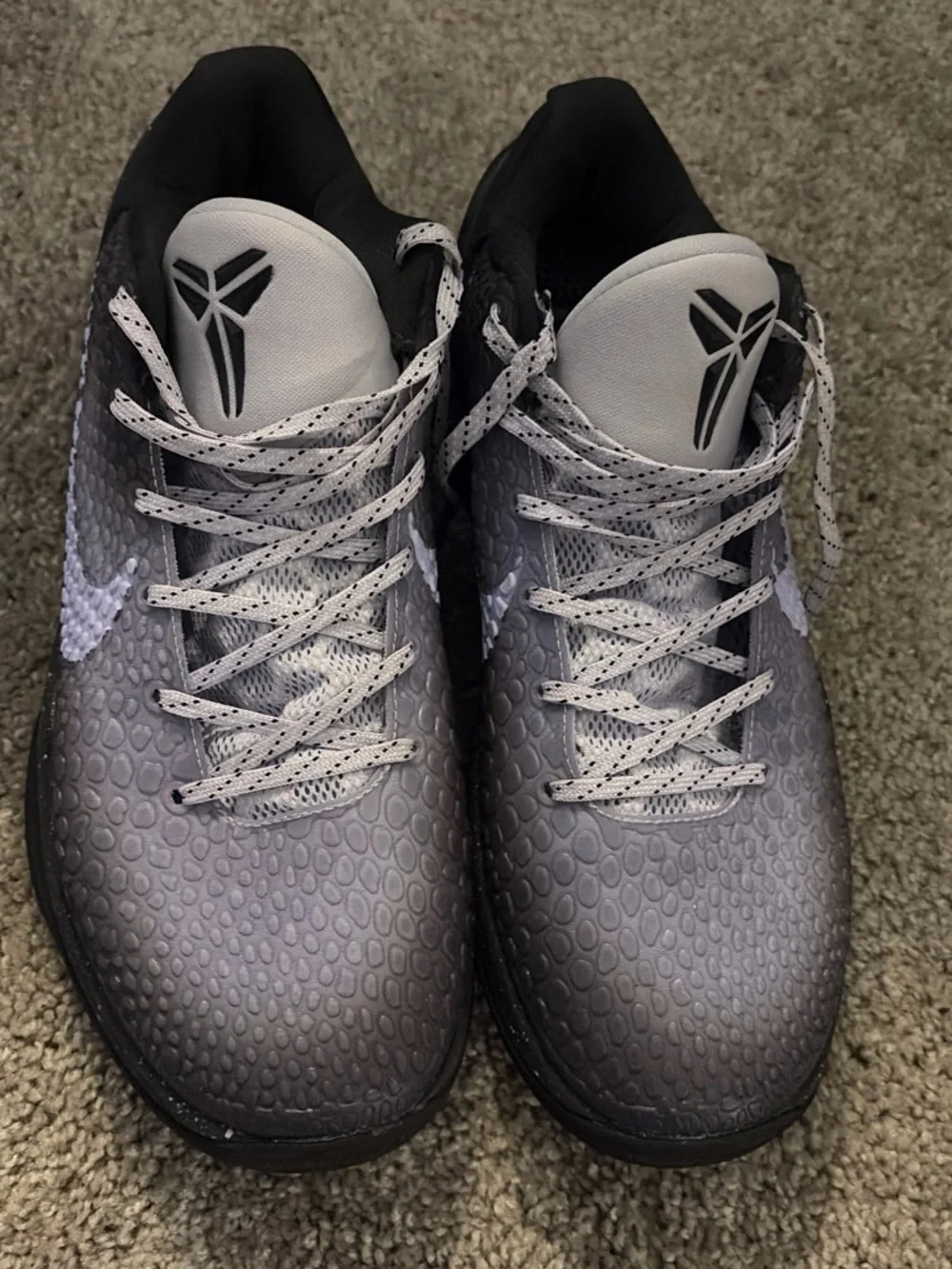 Nike Men’s Kobe EYBL Grey and purple Low-Top Sneakers